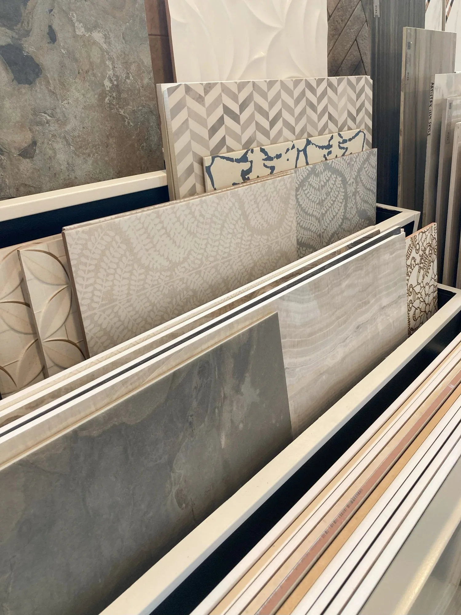 Material selection process offering a range of high-quality options for custom kitchens.Professional kitchen remodeling services for your kitchen floor.